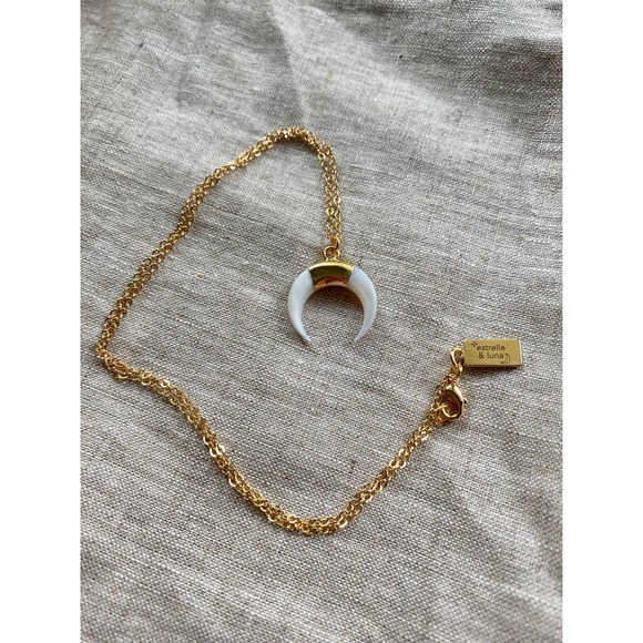 *Portia* White Double Horn Necklace - Picture 4 of 4